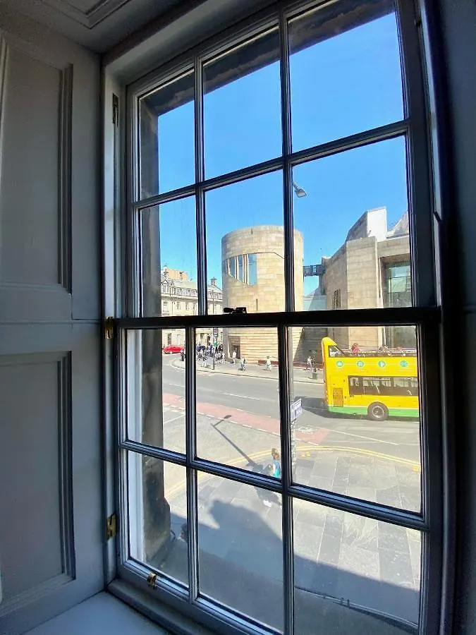 Greyfriars Bobby View Apartment Near Edinburgh Castle
