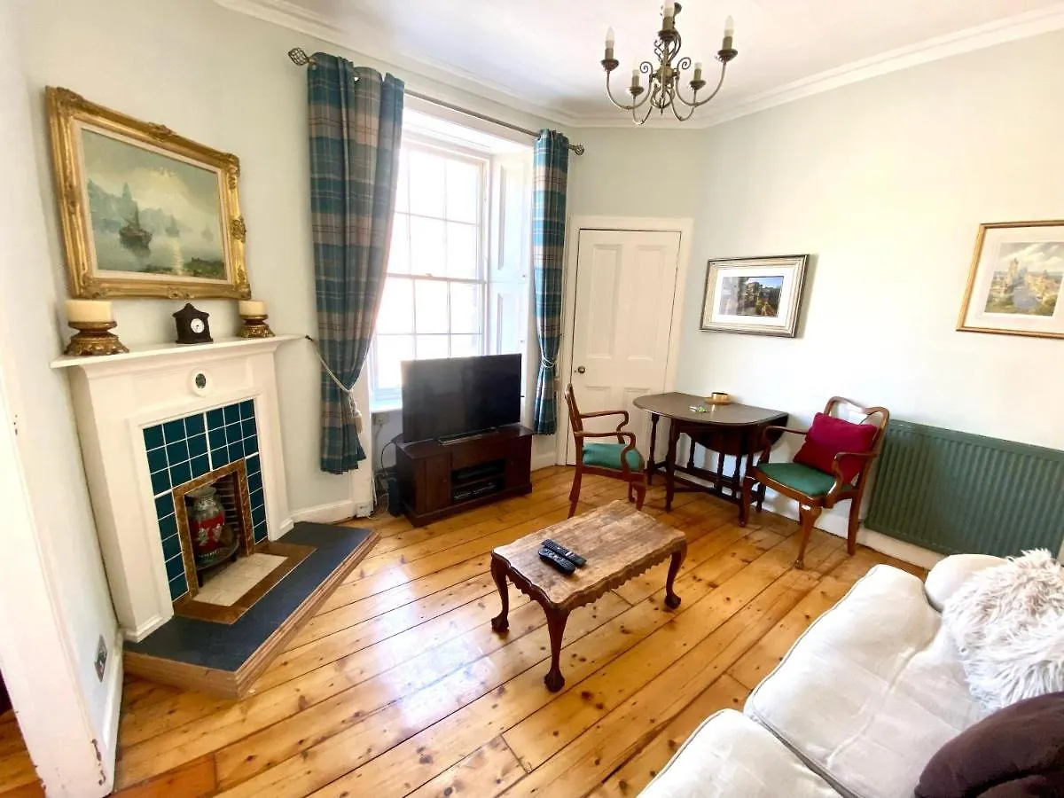 Greyfriars Bobby View Apartment Near Edinburgh Castle 0*,