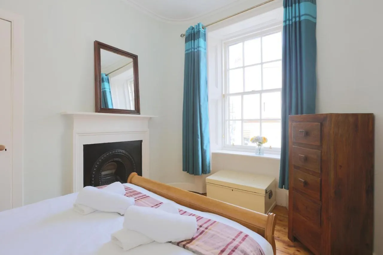 Greyfriars Bobby View Apartment Near Edinburgh Castle